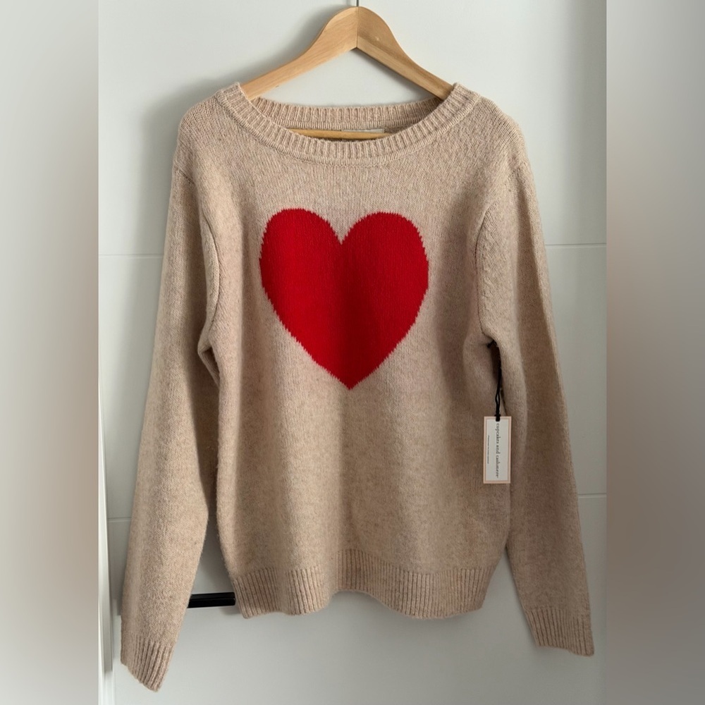 ✨NWT✨ cupcakes & cashmere: Women’s Sweater- Size Large (ptp approx 22in)